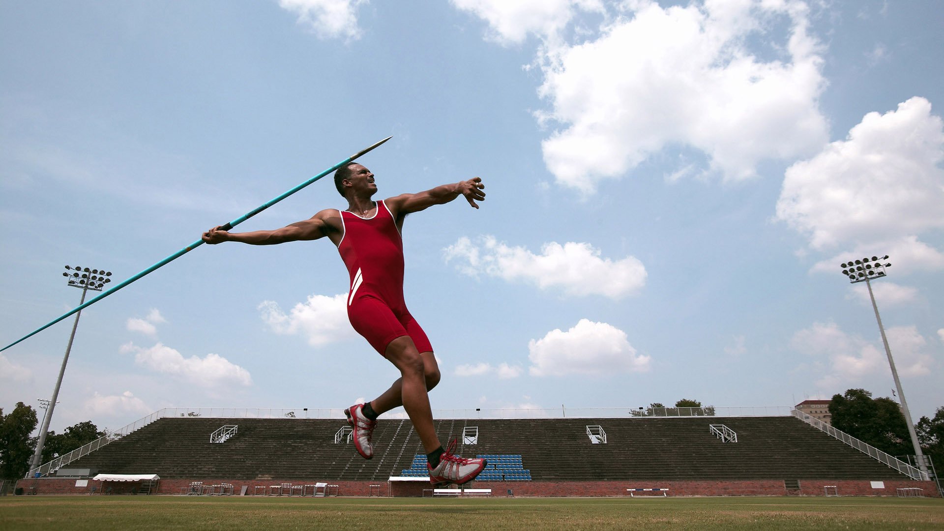 九游体育网站入口-滑雪越野挑战赛新疆站冰雪赛道惊险刺激，新疆滑雪协会